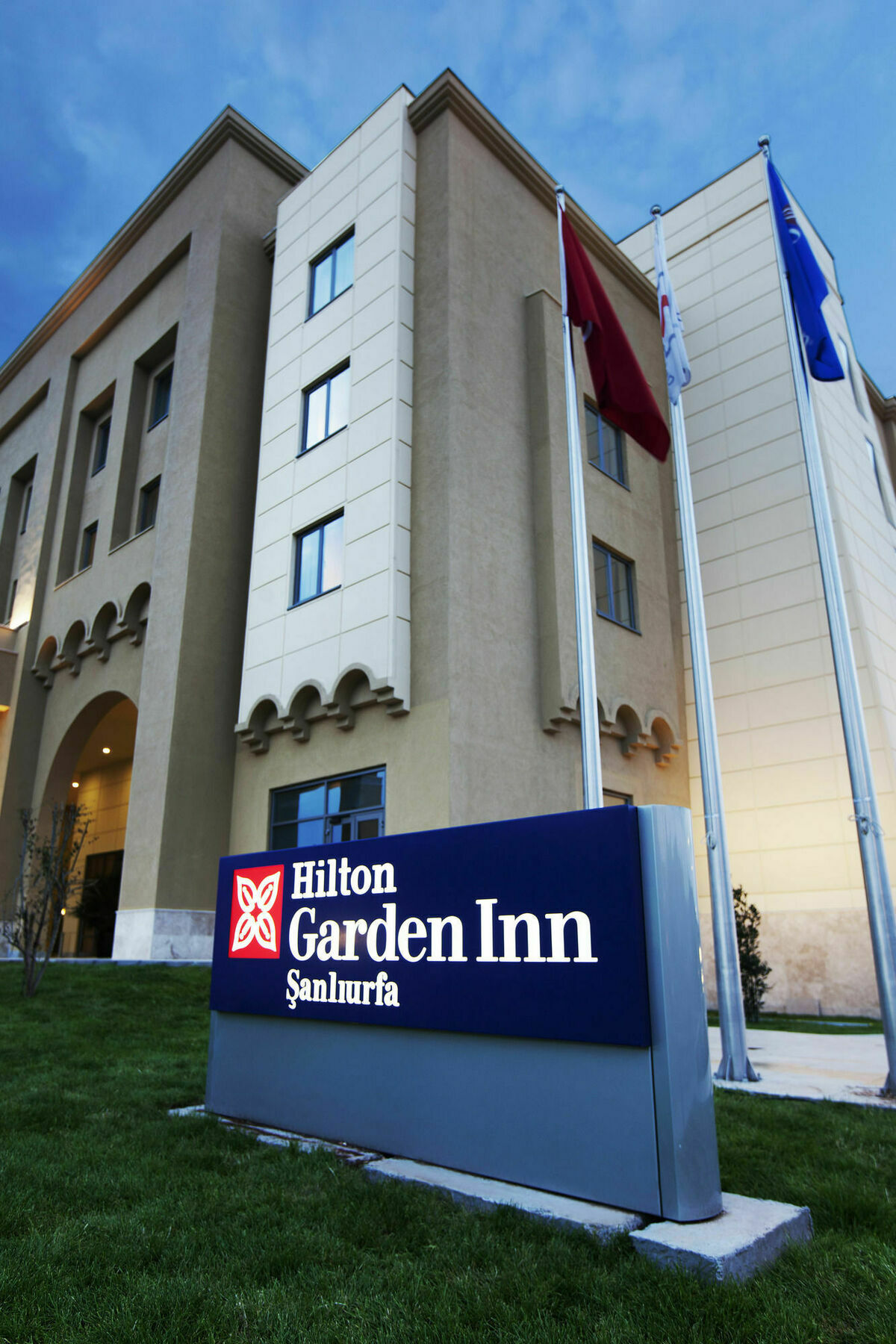 Hilton Garden Inn שנליאורפה מראה חיצוני תמונה